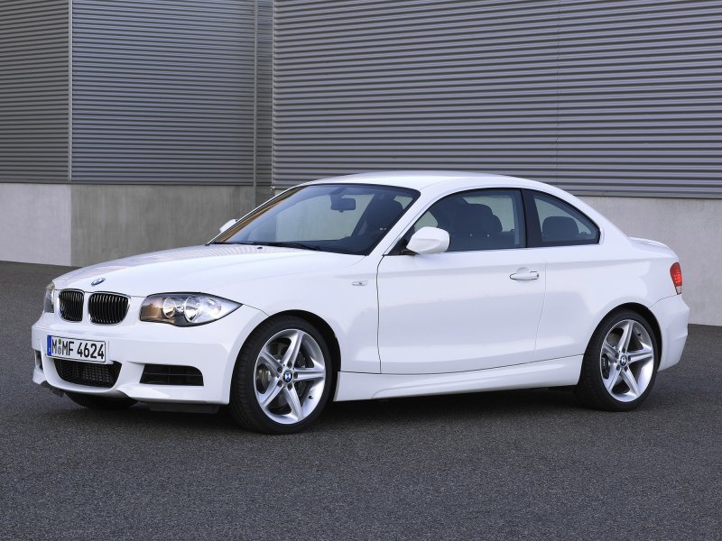 BMW 135i Coupe 2011