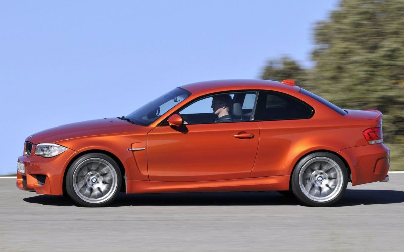 BMW m1 Coupe 2011