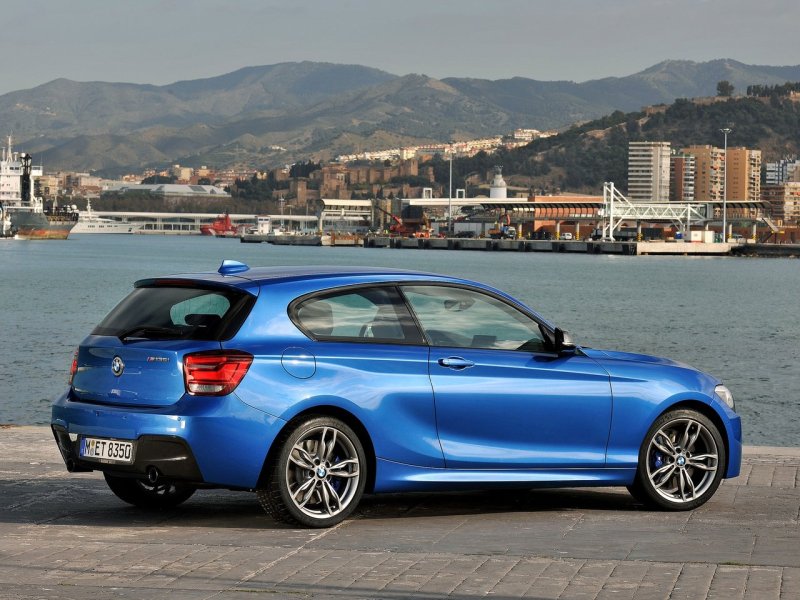 BMW 135i хэтчбек