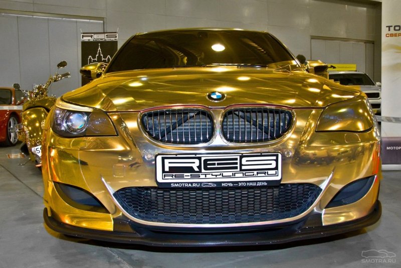 BMW m5 Gold