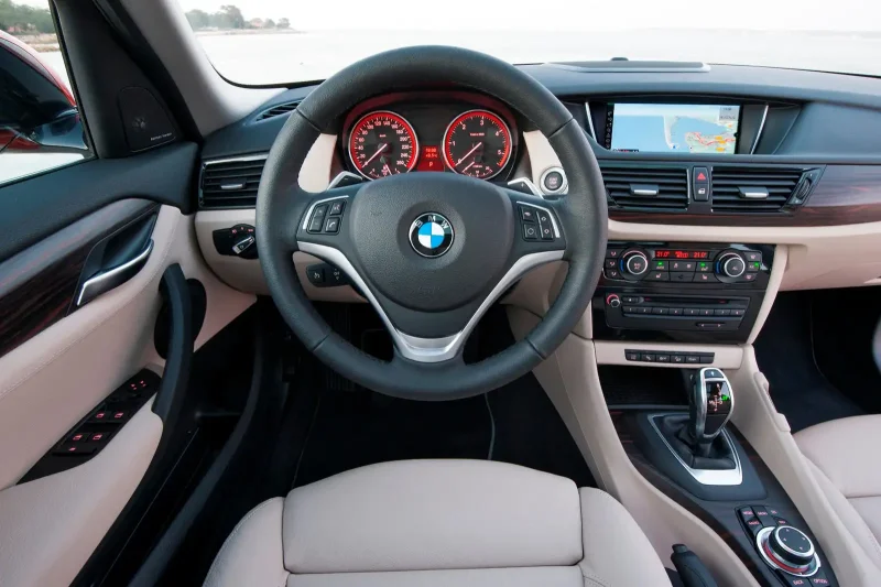 BMW x1 2013 салон