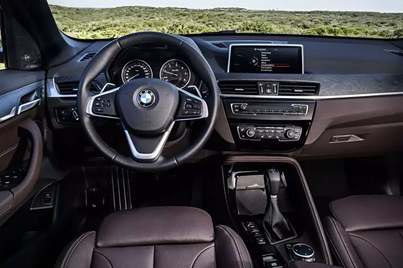 BMW x1 2022 салон