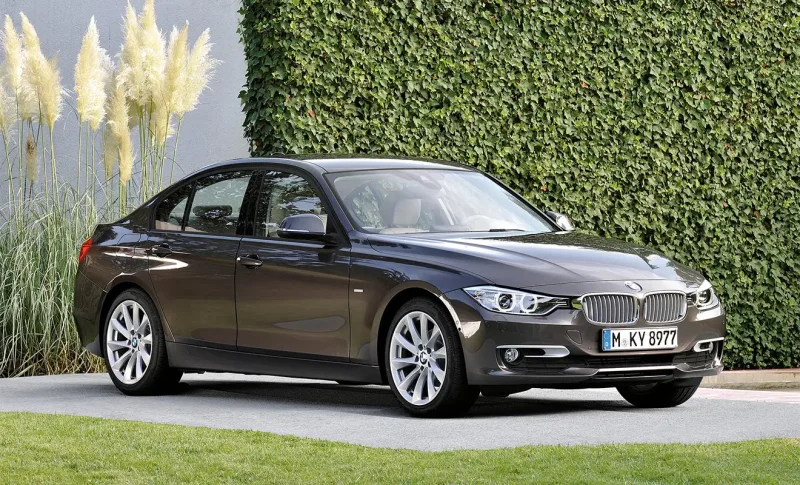 БМВ 328 f30