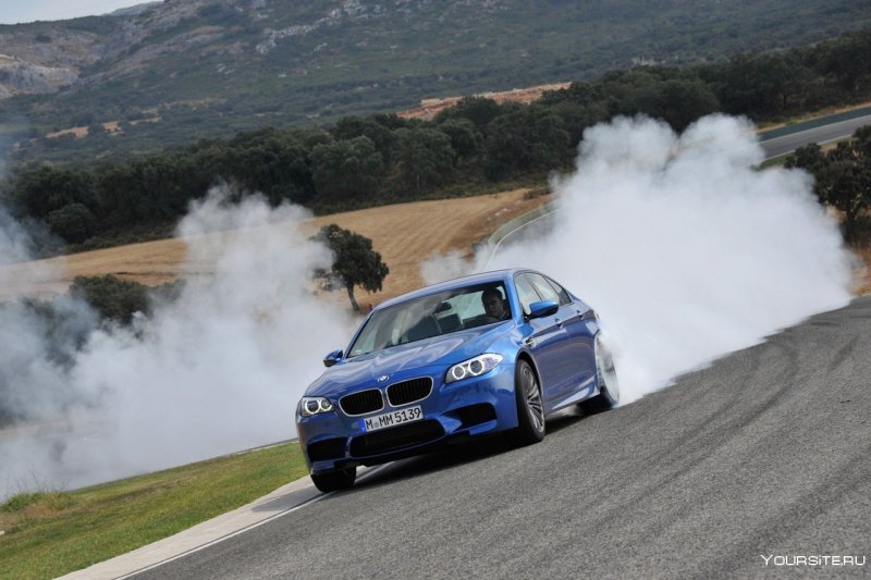 BMW m5 2012 дрифт