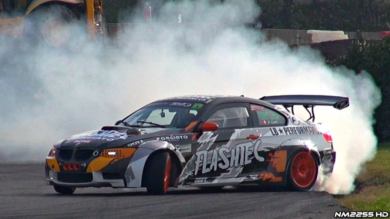 BMW m3 e92 в дрифте