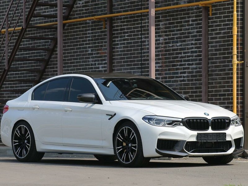 BMW m5 f90 белая