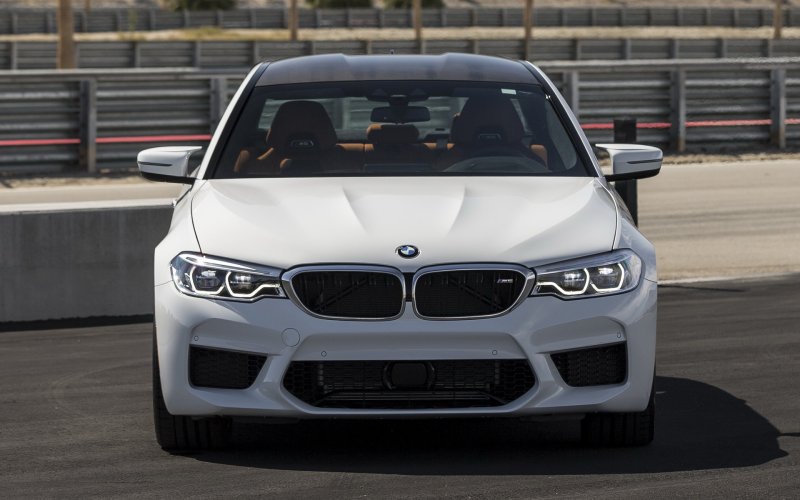 BMW m5 f90 белая