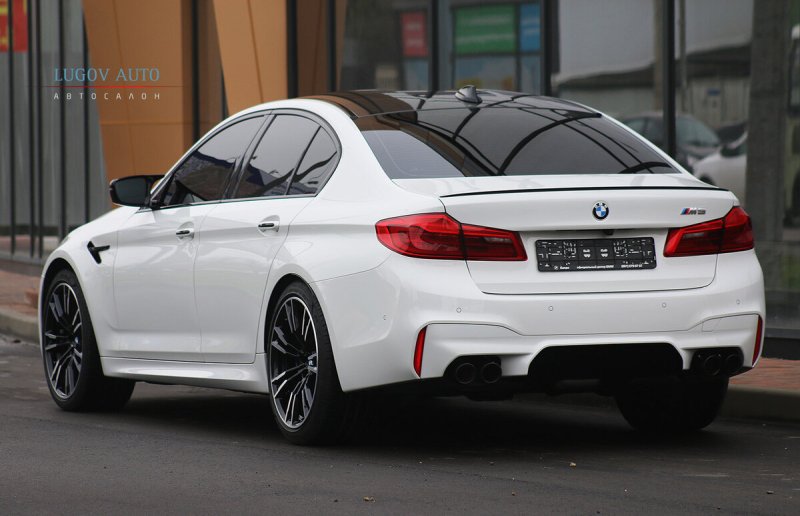 BMW m5 f90 белая