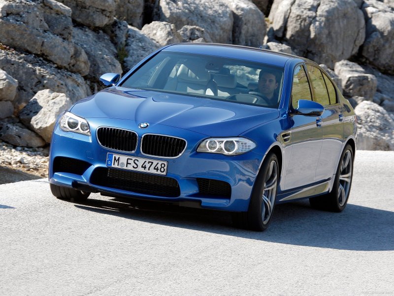 BMW m5 f10 2011
