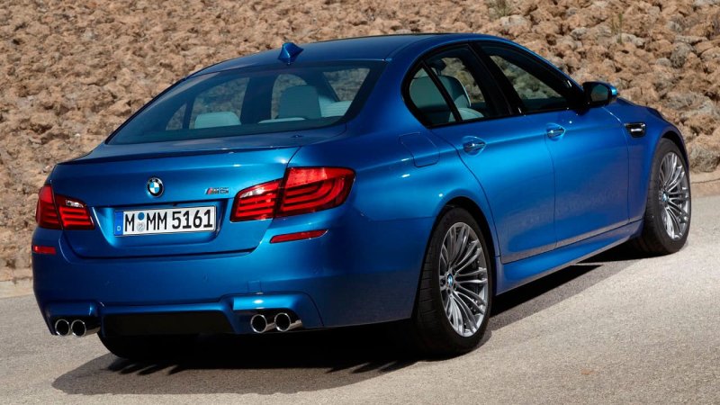 BMW m5 2011