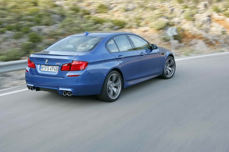 BMW m5 sedan f10 2012