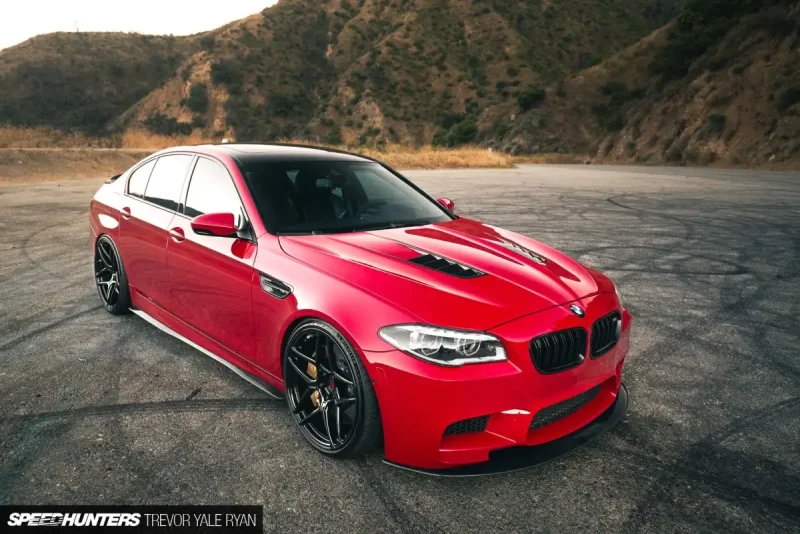 BMW m5 f10 красная