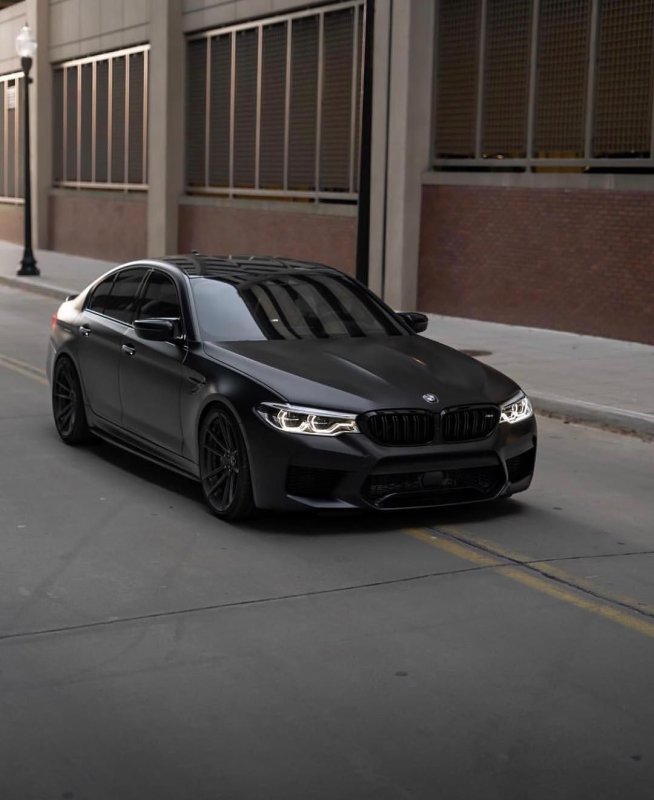 BMW m5 f90 Black