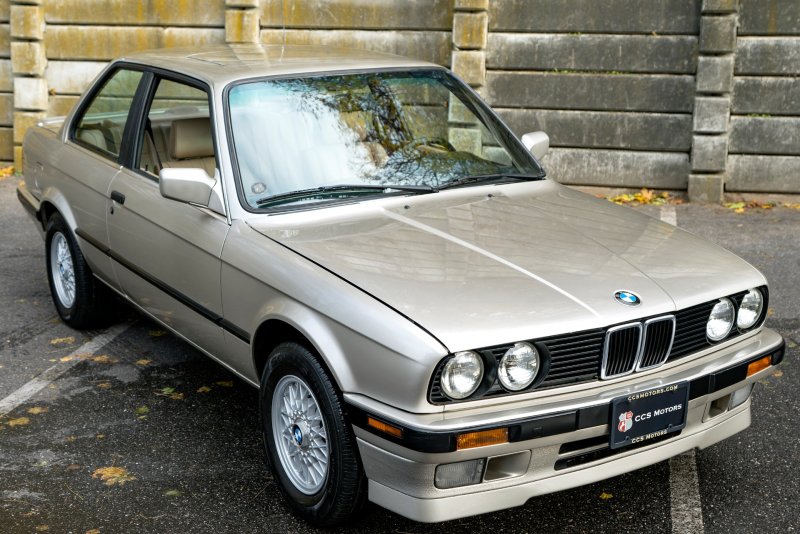 BMW 116 1990