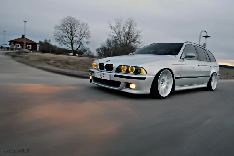BMW 7 е39