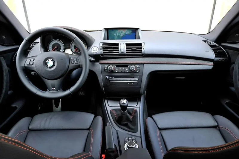 BMW 135i Coupe салон