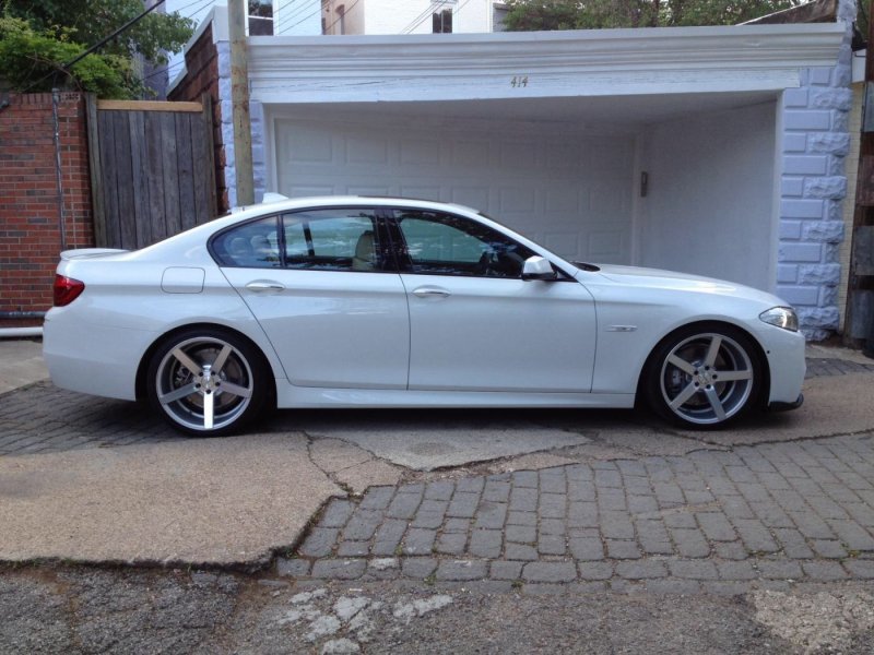 BMW 5 f10 черная