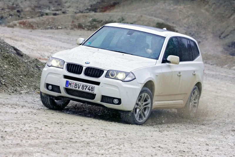 BMW x3 e83 белый