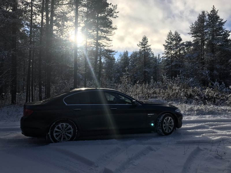 BMW 5 Series Snow