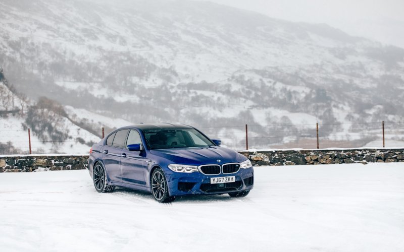 Зимняя BMW m5 f90 Competition