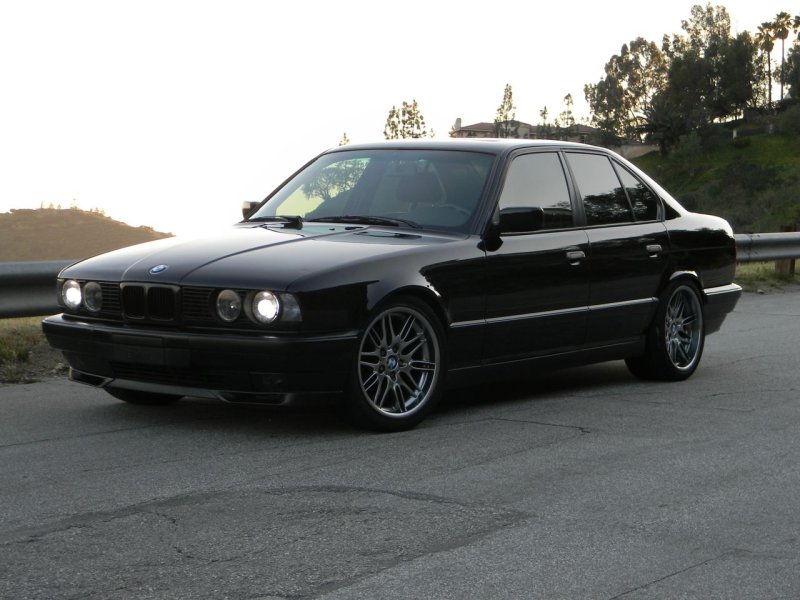 BMW e34 540 Black