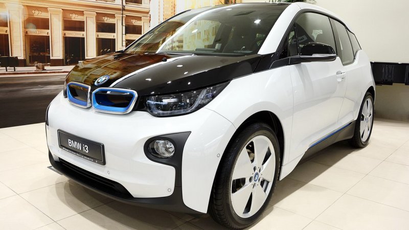 BMW IX электрокроссовер