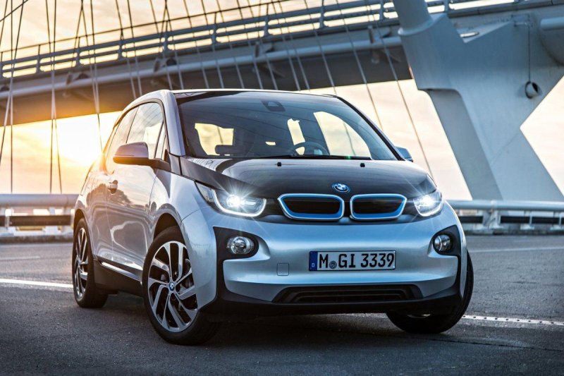 Электромобиль BMW i3