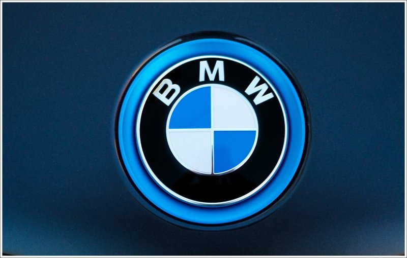 BMW logo 2022