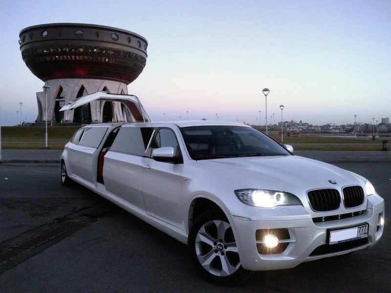 BMW x7 лимузин