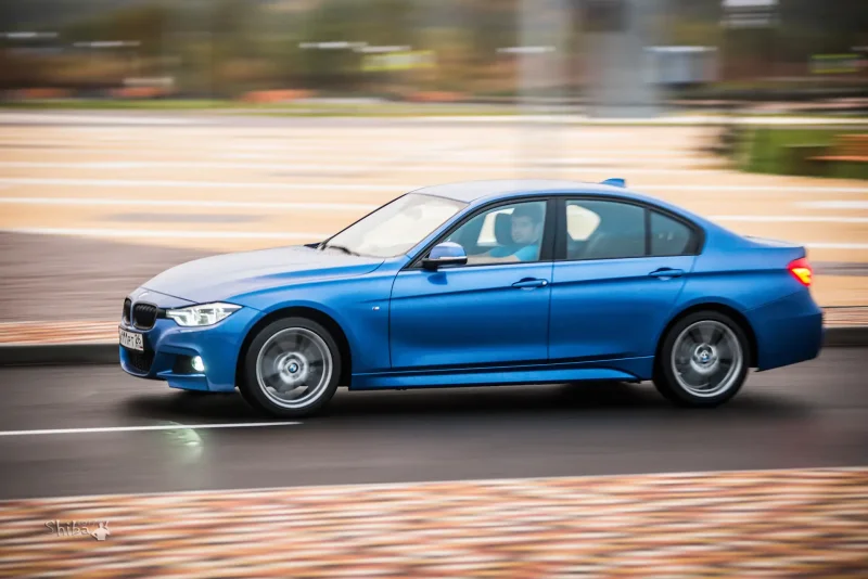 BMW 320i XDRIVE f30