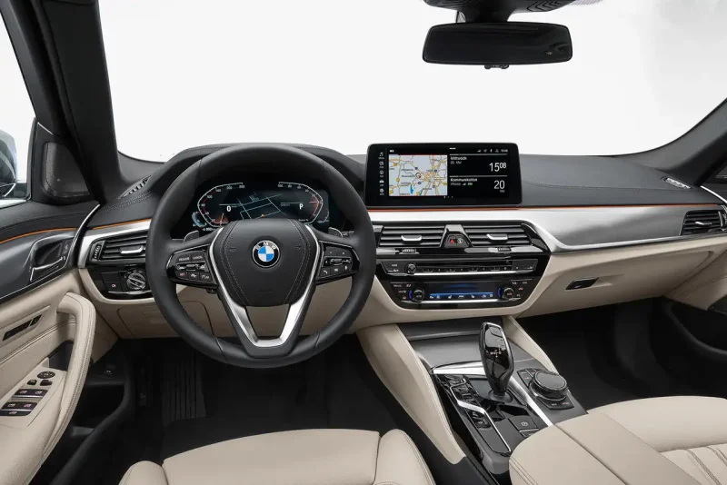 BMW 5 Series Touring 2020