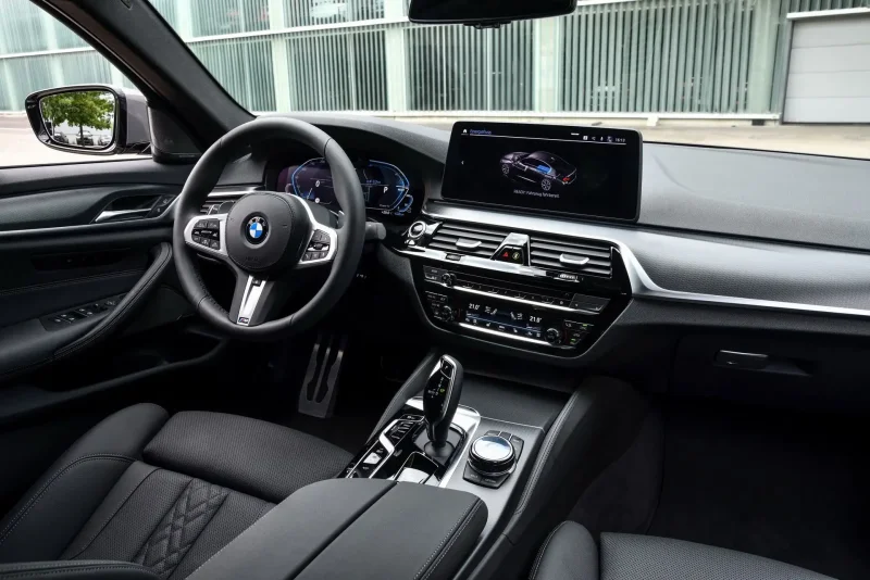BMW 545e 2020