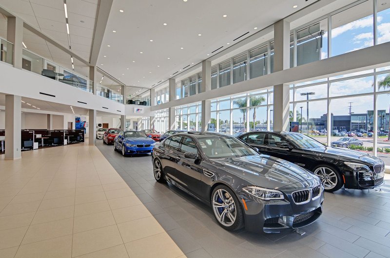 Автосалон BMW