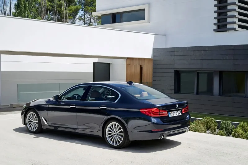 БМВ 530d 2016