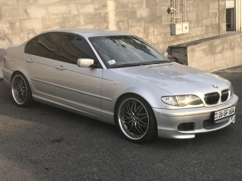 BMW e46 серебристая