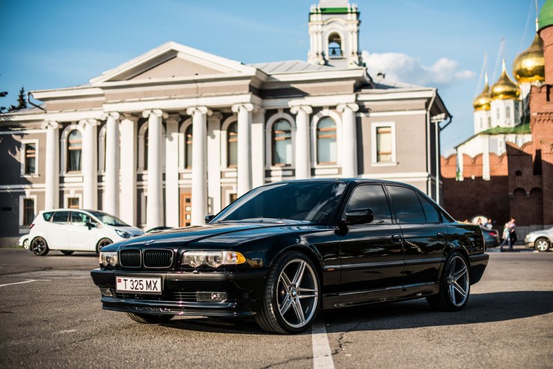 BMW 7 e38