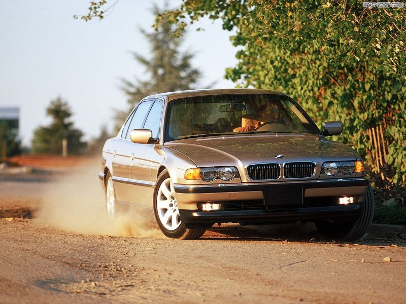 BMW 7 Series (e38)