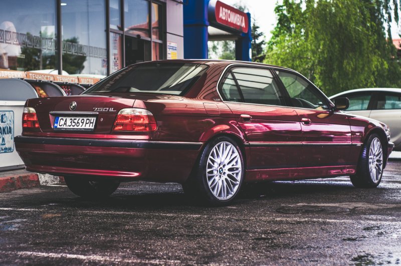 BMW 750 e38