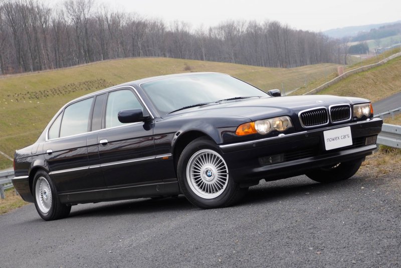 BMW l7 e38 2001