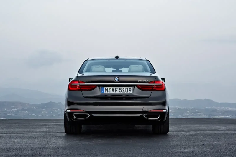 BMW 750li 2016