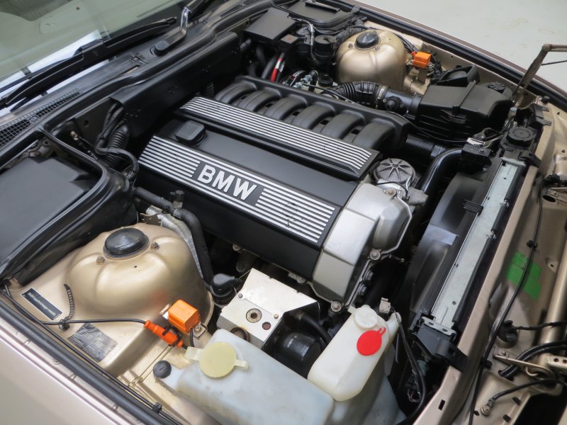 Мотор на BMW e34 525