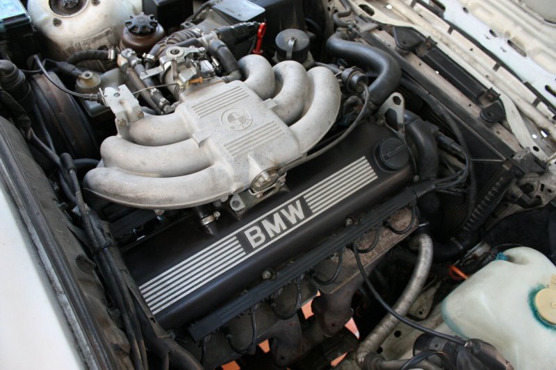 BMW 525 e34 двигатель м20