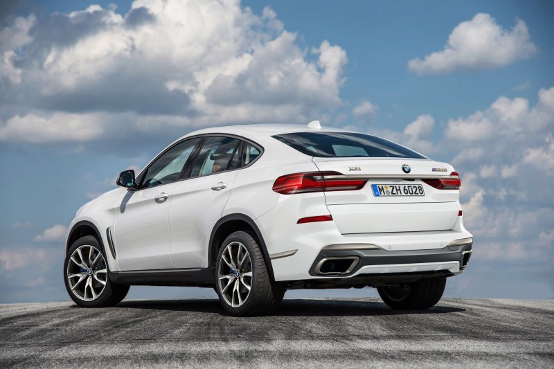 BMW x8m 2021
