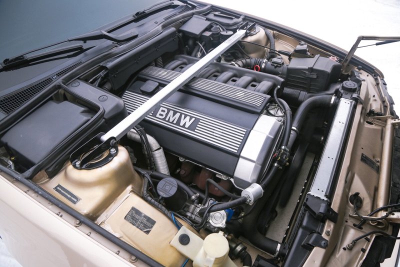BMW e34 мотор