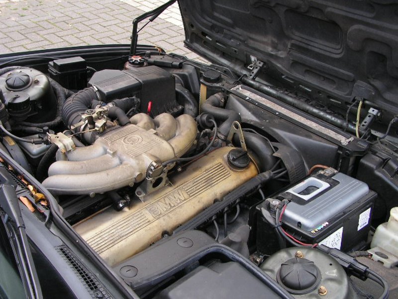 Двигатель BMW m50b20