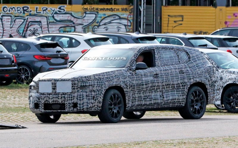 BMW x8 2022