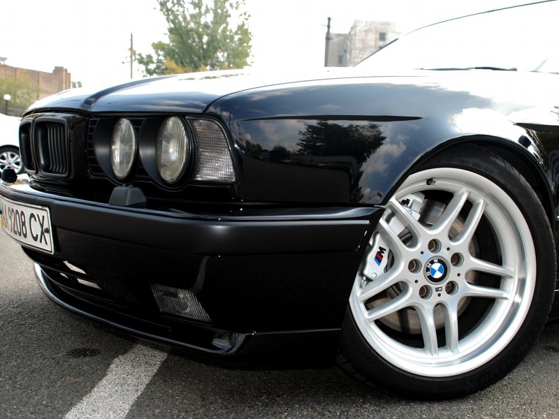 BMW e34 r16