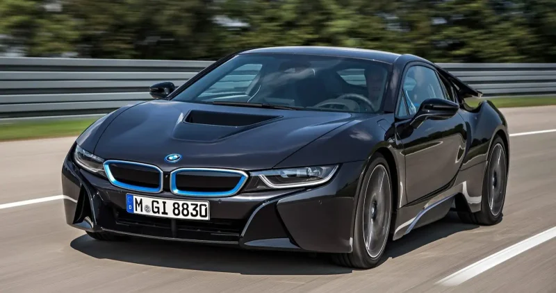 Фото БМВ спортивная вперед i8
