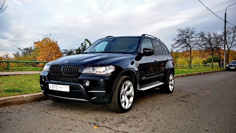 БМВ x5 e70 спереди