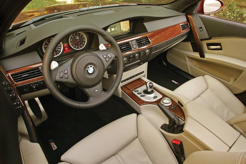 BMW 5 e60 салон